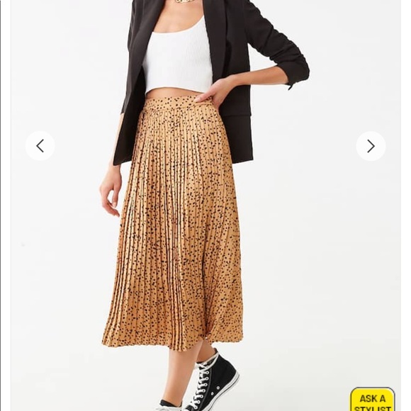 ☀️ Dot Print Pleated Midi Skirt NEVER WORN SIZE M - Picture 3 of 3